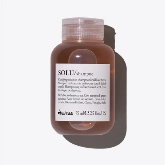 Davines SOLU Shampoo — shampoing clarifiant détox